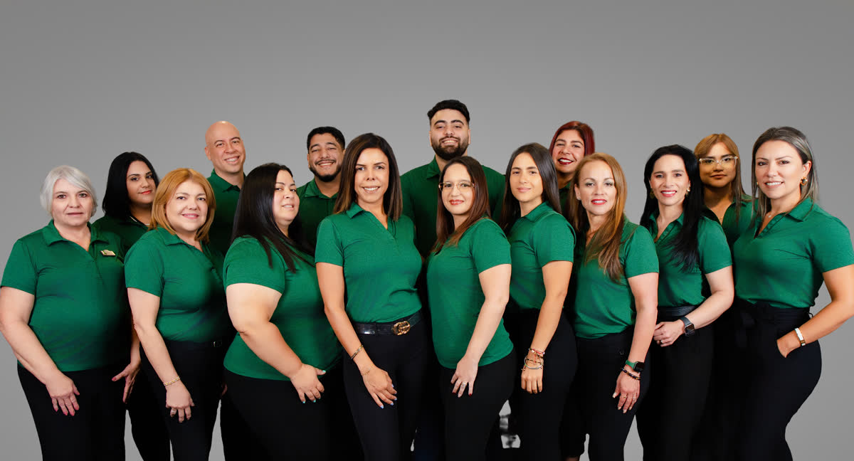 Equipo de Garzor Insurance — más de 30 profesionales bilingües en Orlando, Florida
